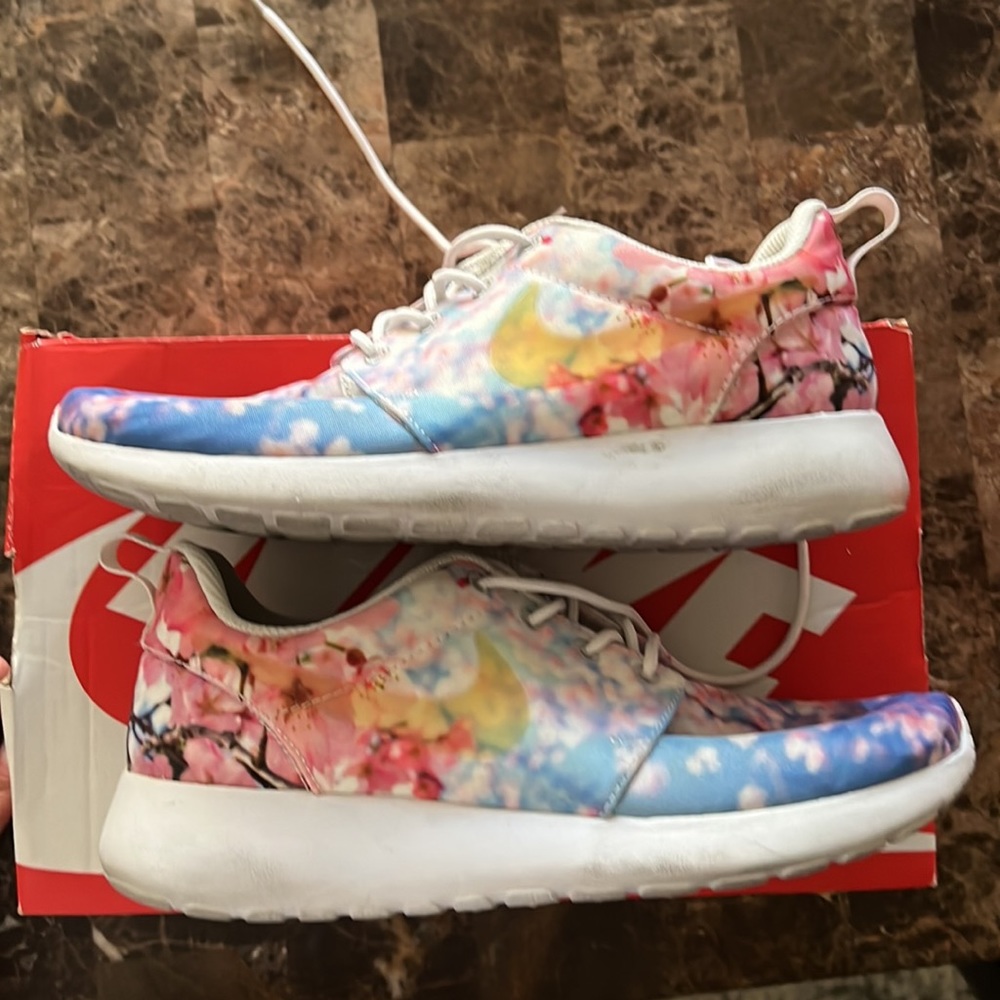 Women’s Nike Rosie One Cherry Bliss - Picture 2 of 3